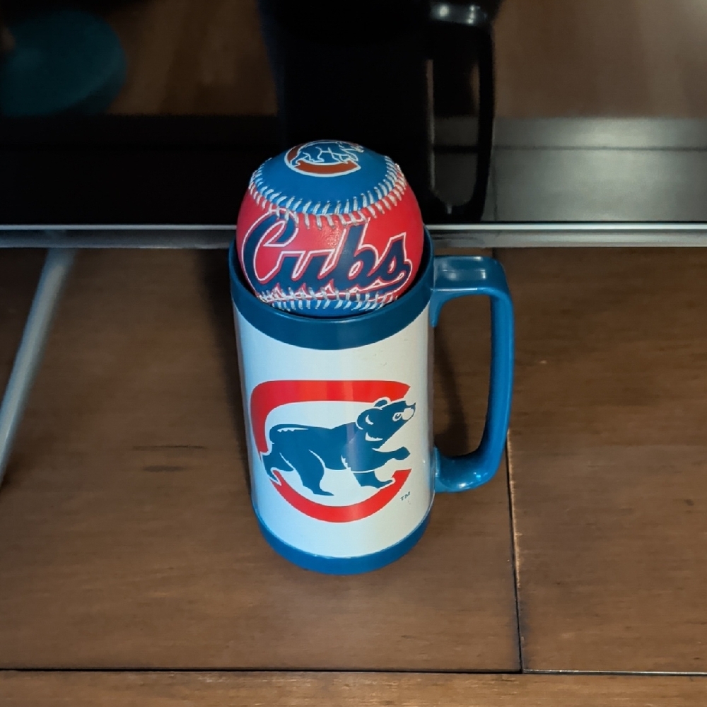 Chicago Cubs Thermos Mug & Baseball Set